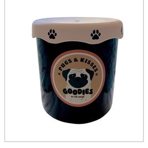 "Pugs & Kisses" Pug Dog Candle